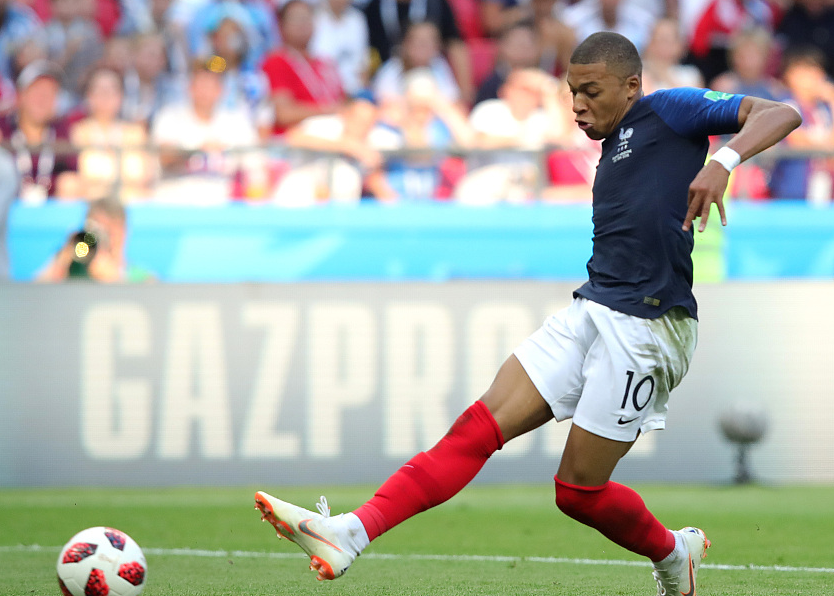 纳达尔在法国队比赛中出色防守，高光表现引发热议！的简单介绍