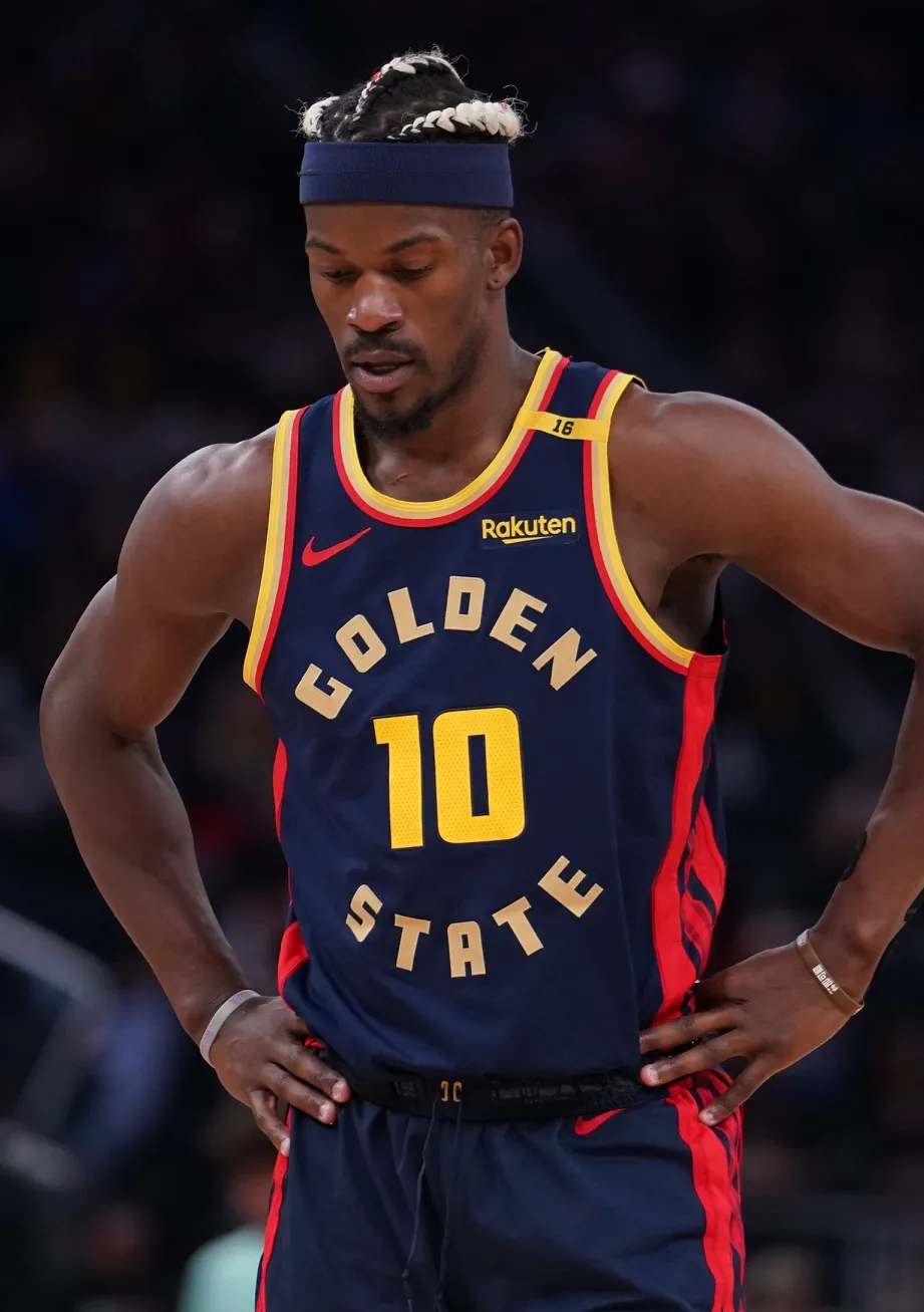 包含巴特勒连续十二场比赛得分超过比分优势明显，公牛挑战极限！的词条