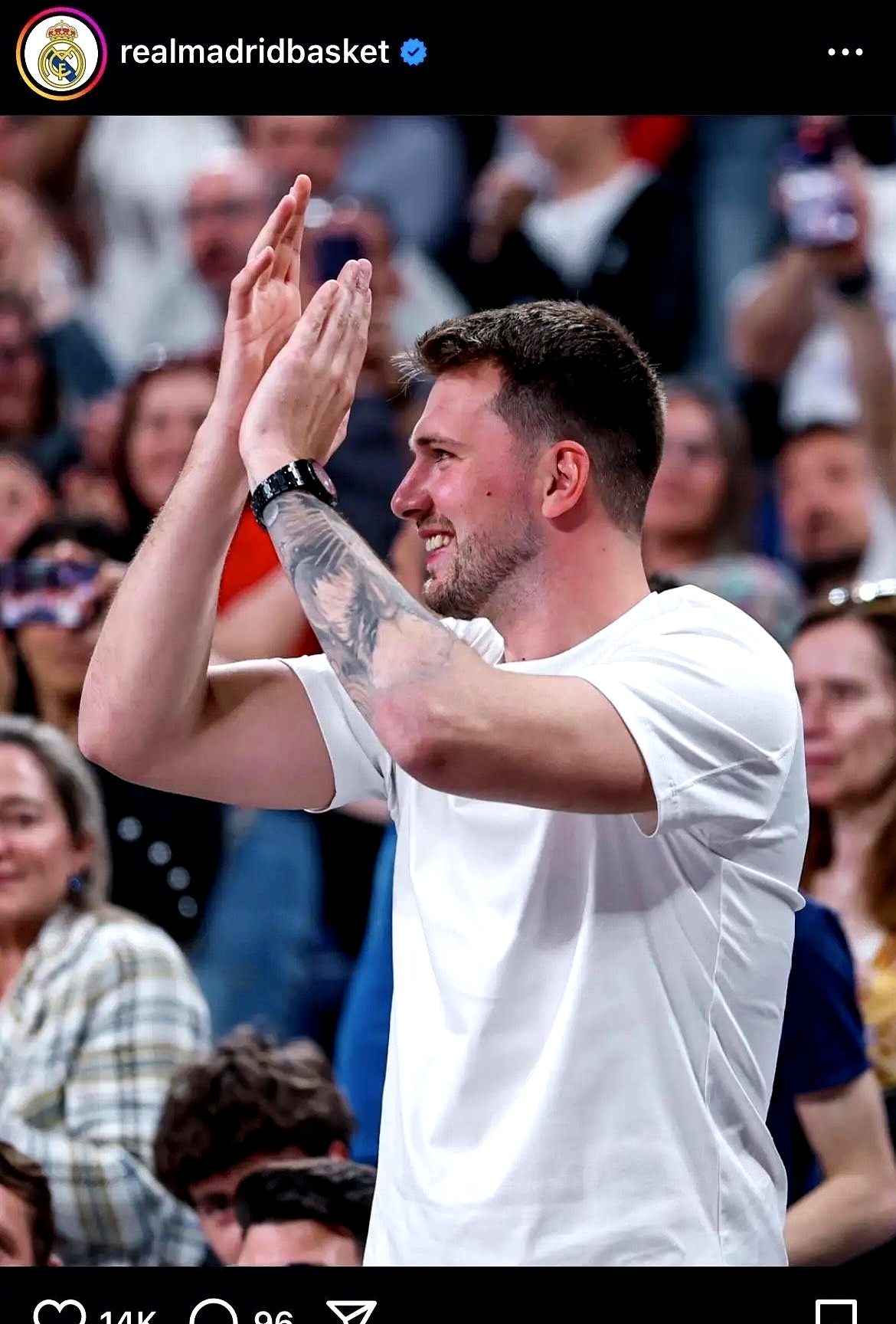 东契奇回归赛场，挺进下一轮首场状态亮眼，快船观众沸腾！(东契奇经典比赛回放)