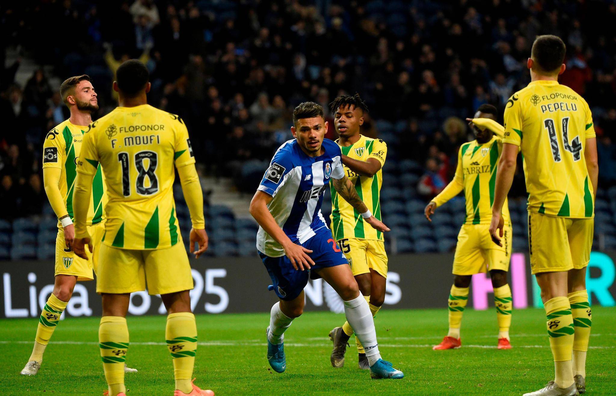 亚博包含国际比赛日法甲焦点战；那不勒斯官宣签约；质疑声仍在；身体对抗强度拉满的词条