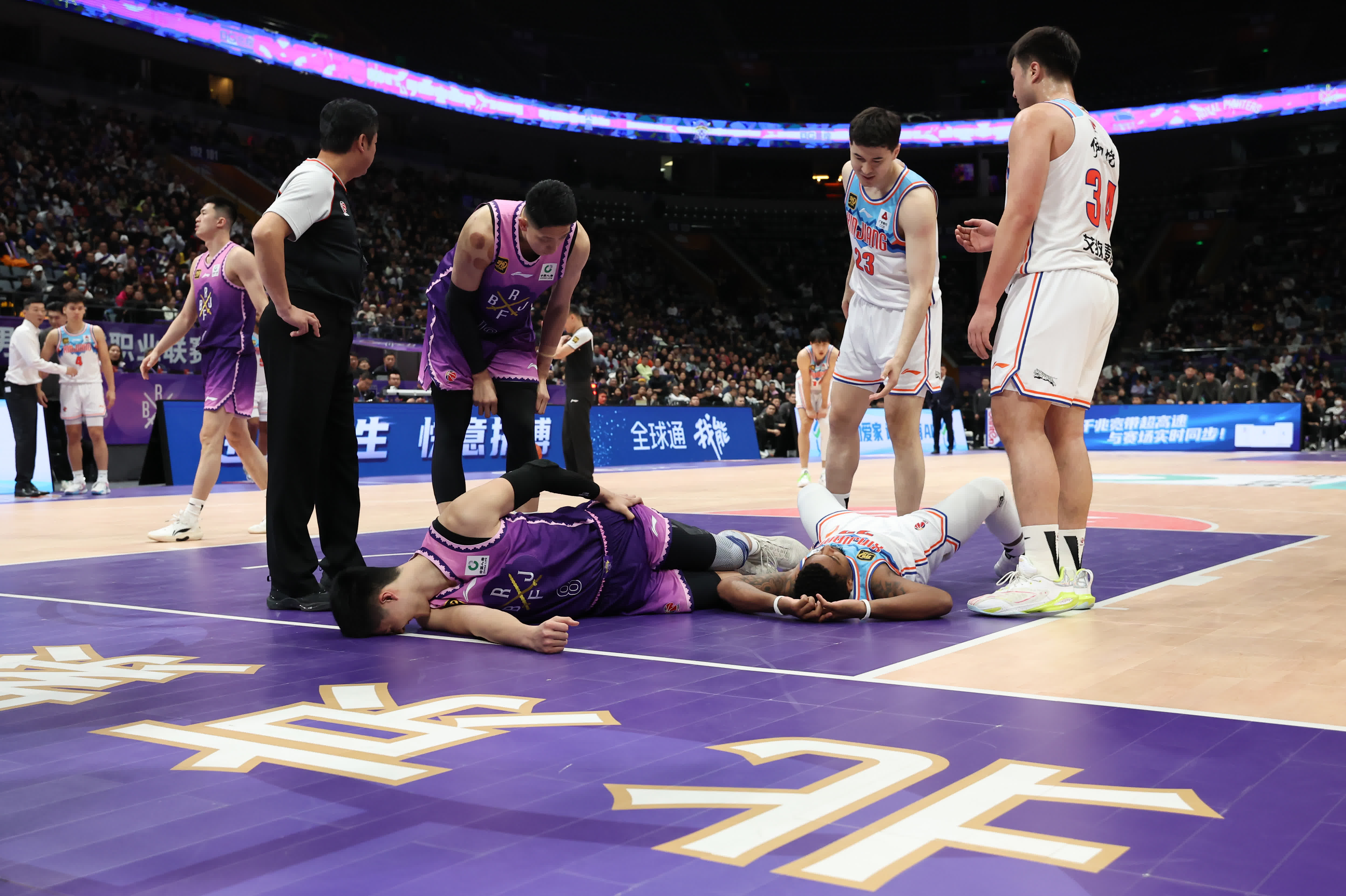 亚博体育关于NBA季后赛赛程吃紧，深圳男篮清晨门线救险，引发热议，细节决定成败的信息